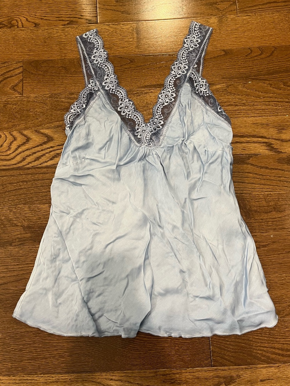 🚨NWT🚨Sunny Studio Blue Satin Lace Camisole